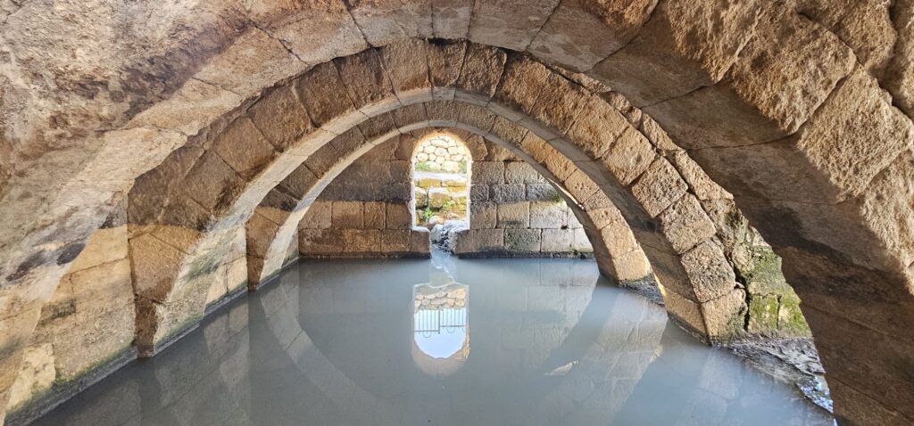 בית הקשתות במבוא חורון