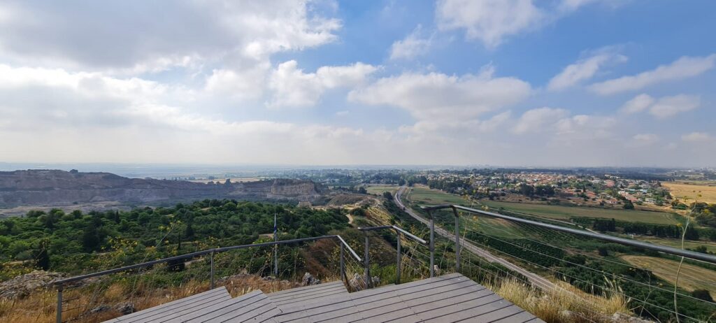 הנוף ממצפור מורן ורדי חוטם כרמל