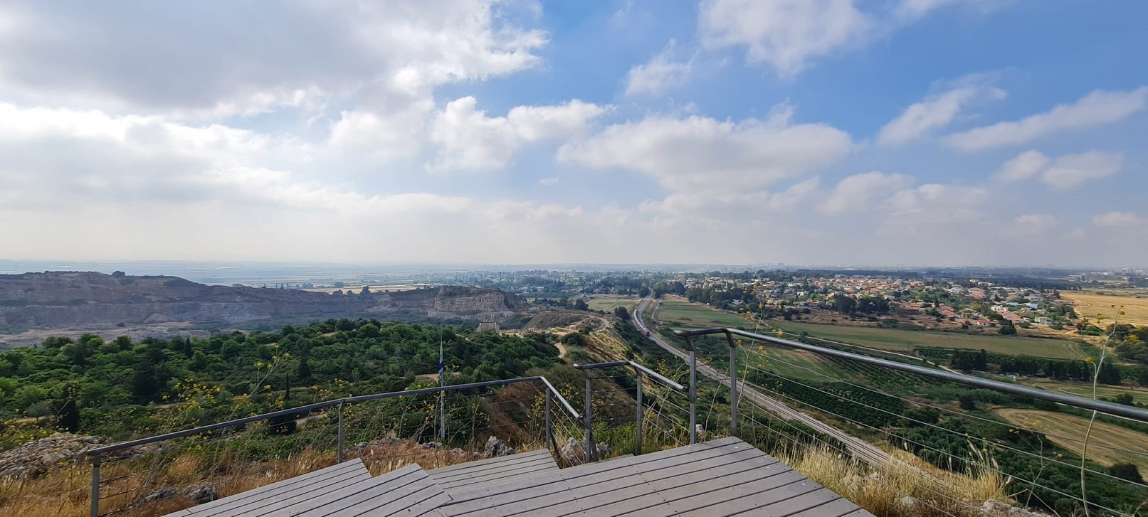 הנוף ממצפור מורן ורדי חוטם כרמל