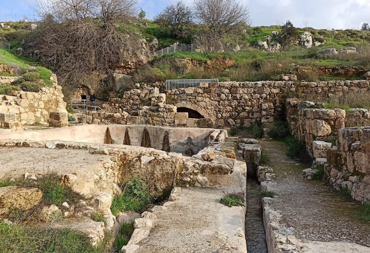 עין חניה – נחל רפאים