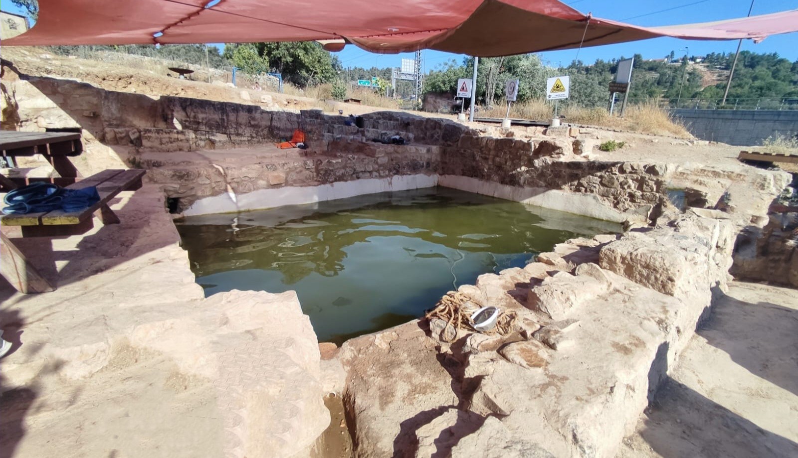 עין המסייעת 7020 – המעיין המסתובב