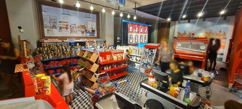MEEX LAND – עולם האטרקציות של מתחם שרונים בהוד השרון