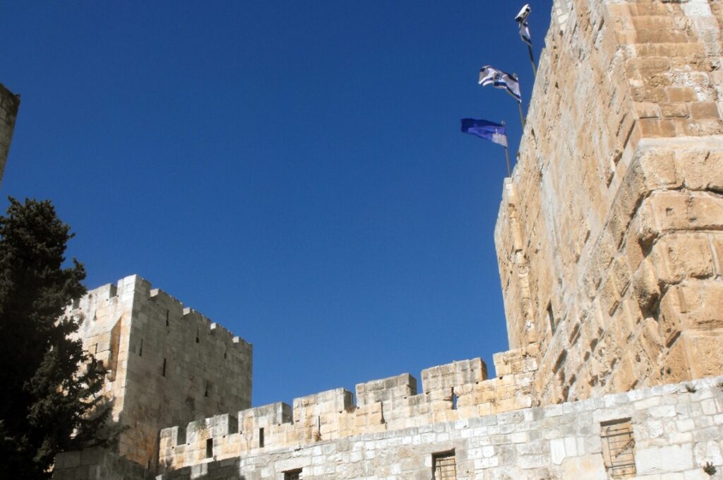 טיילת החומות העיר העתיקה ירושלים
