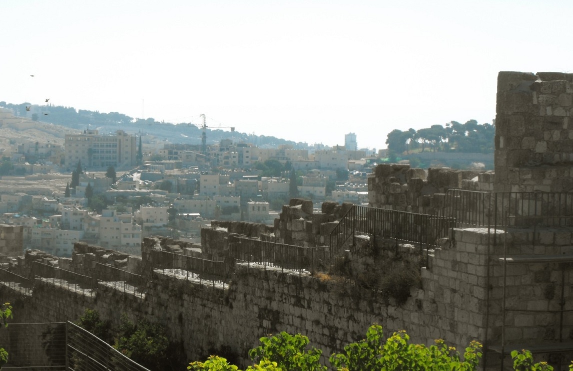 טיילת החומות העיר העתיקה ירושלים