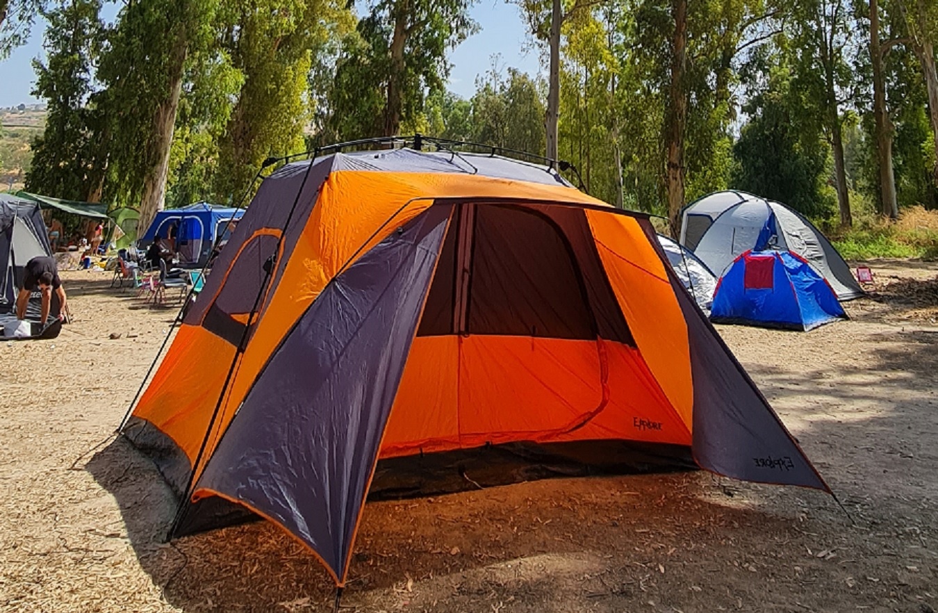 קמפינג בכנרת - חוף דוגה