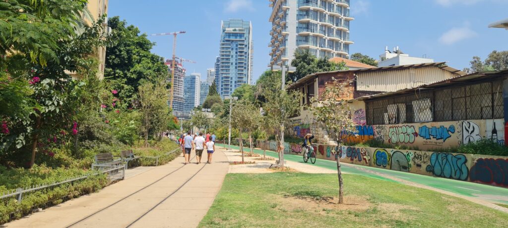 פארק המסילה נווה צדק