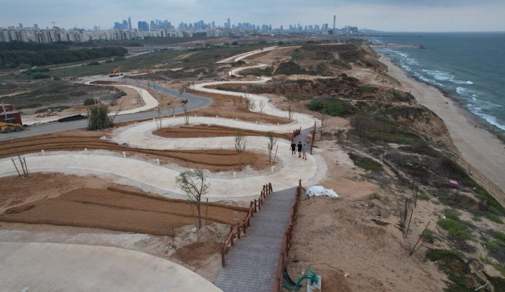 טיילת הפארק החופי תל אביב צילום: יותם מונק