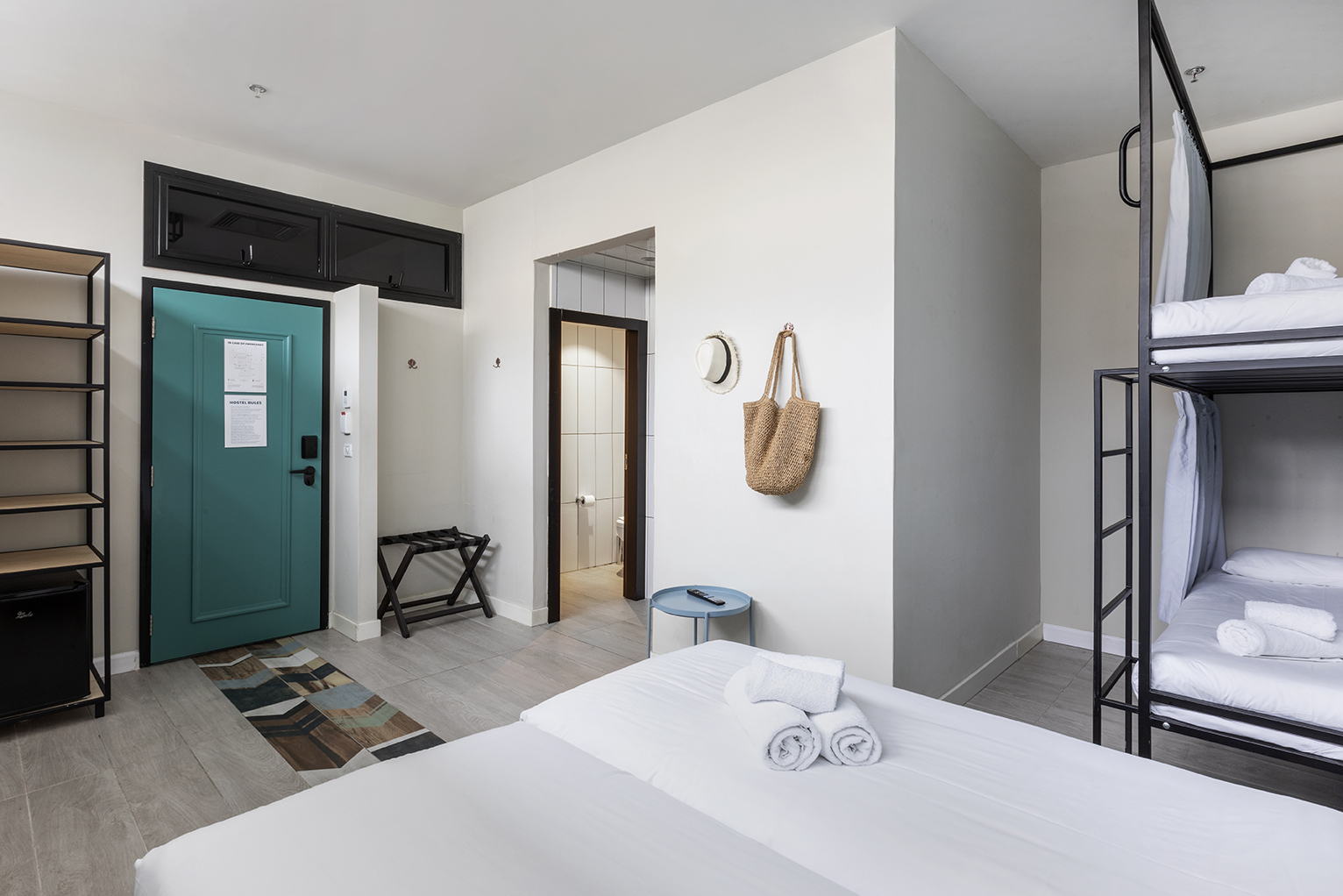 באדיבות ספוט הוסטל תל אביב