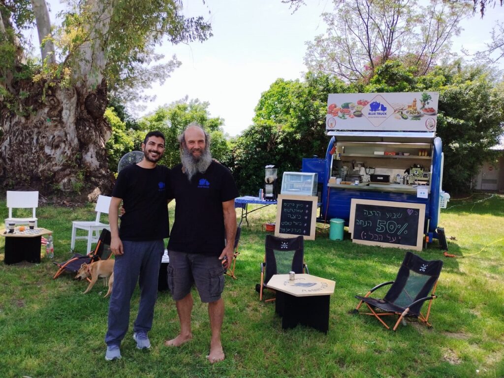 באדיבות: בלו טראק: עגלת קפה בשדה נחמיה