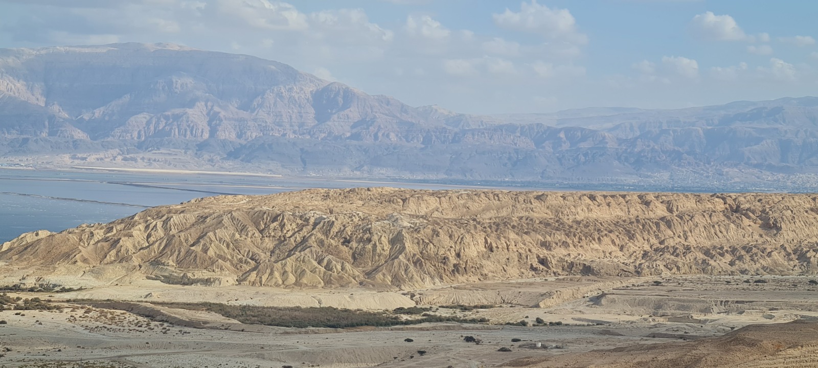 מבט אל הר סדום על רקע הרי מואב