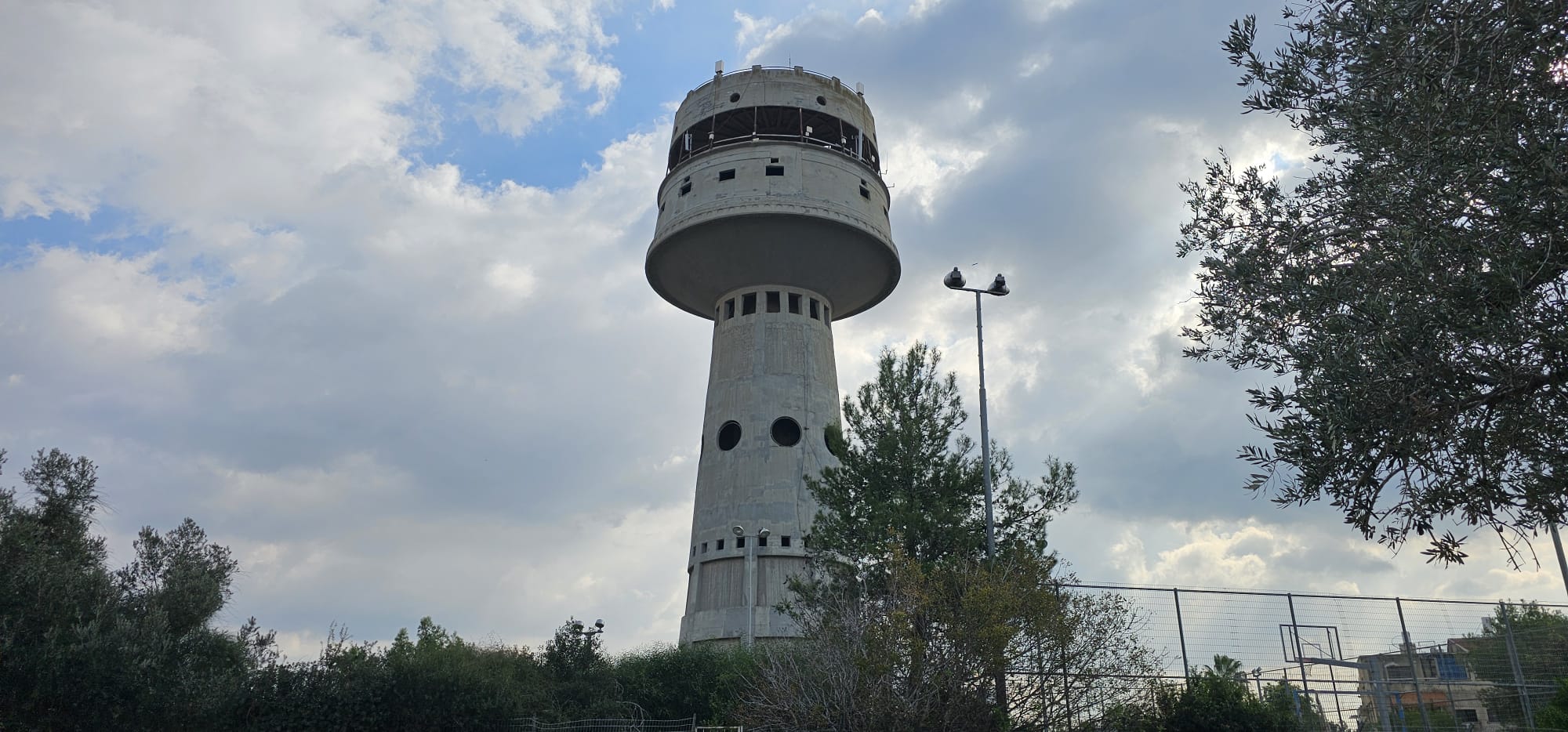 פארק הזיתים והמגדל במגדל העמק