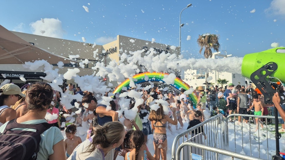 מסיבת גליצ' בנמל תל אביב. צילום ברק ברינקר