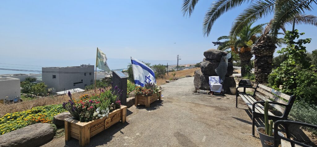 תצפית לזכרו של סמ"ר יעקב הלל ז"ל במושב אמנון