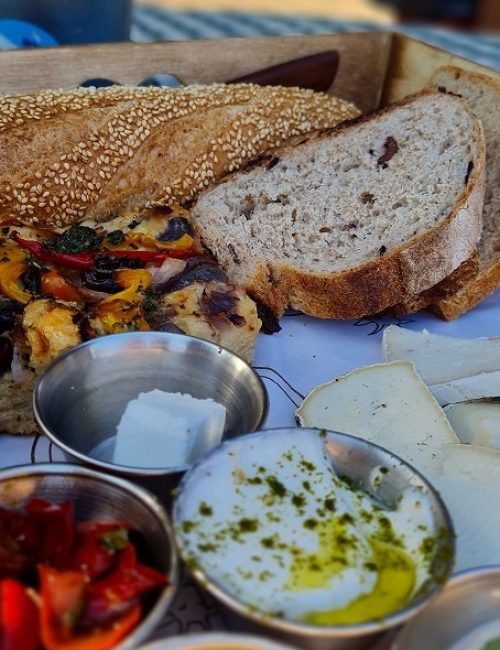 ארוחת בוקר באלטו קיבוץ שמרת בגליל המערבי – תיירות וקולינריה