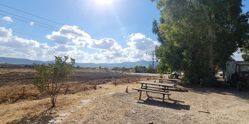תחנת קפה כפר יהושע: עגלת קפה בעמק יזרעאל