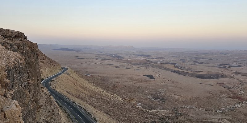 השביל הזוהר שביל האבנים הזוהרות מצפה רמון