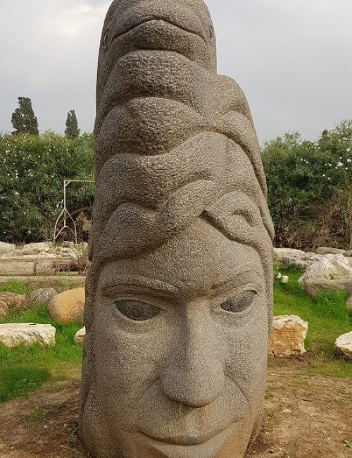 בזלטון - גן פסלי בזלת בעין הכרמל – נקודת עניין