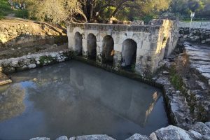 בית הקשתות במבוא חורון