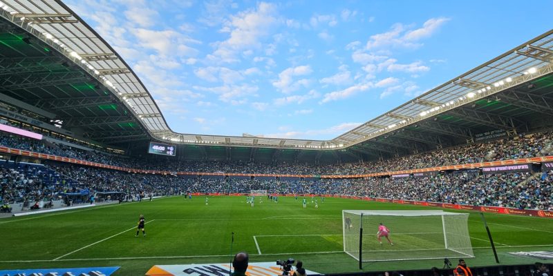 אצטדיון סמי עופר