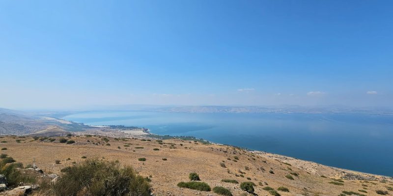 מבט אל הכנרת משביל הגולן
