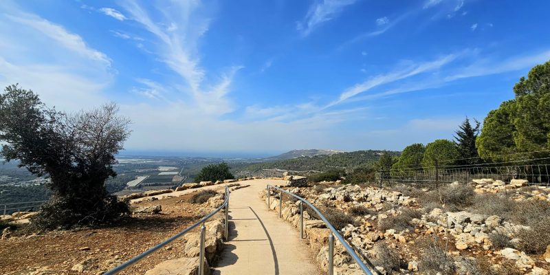 מערת הקשת פארק אדמית