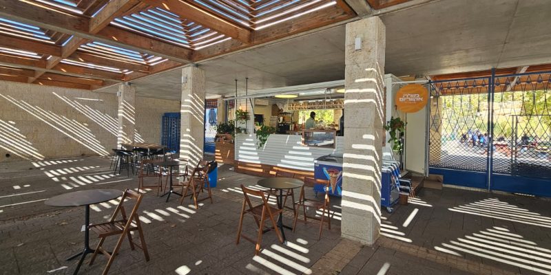 מולה אקווריום: עגלת קפה באקווריום ישראל