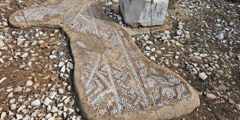 חירבת קב ופארק רבין בכרמיאל: אתר עתיקות בלב פארק ירוק למשפחות