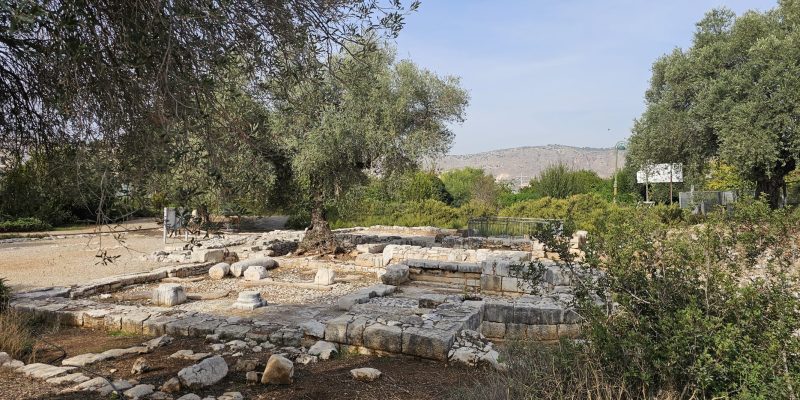 חירבת קב ופארק רבין בכרמיאל: אתר עתיקות בלב פארק ירוק למשפחות