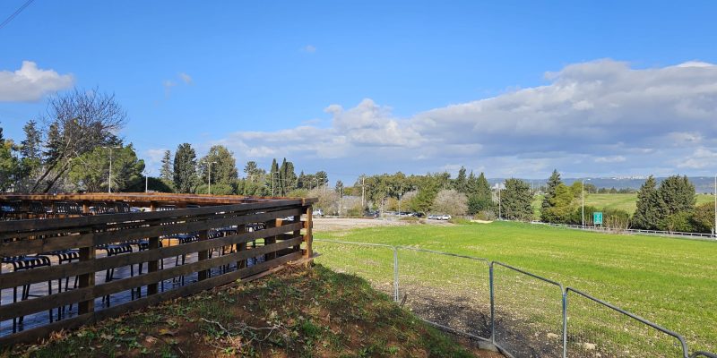 חצר יאנק: עגלת קפה ופודטראק במרכז תרבות מגדה עין השופט