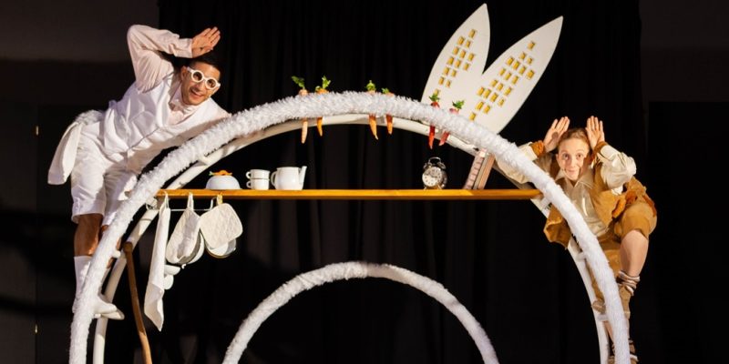 חוגגים פסח-פסחא בתיאטרון אלמינא - ארנבים 3 קרדיט גיל לופו