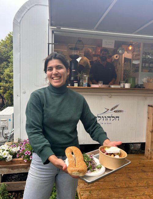 חלהוולאוו: עגלת קפה ומאפייה ביתית במושב אודם צילום רעות אפל