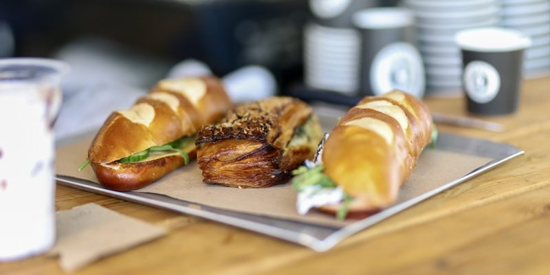 באדיבות חצר יהודיה: עגלת קפה וחנות דרכים בצומת יהודיה