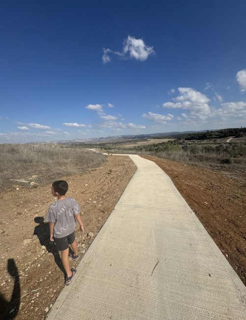 תל גזר - מתוך האינסטגרם של milana__rose